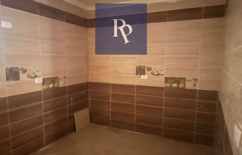 9 e06e8bb4-2103-4600-8f29-b043a42fd8ca. jpeg