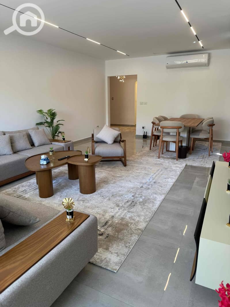 11 4dae29ab-8b63-4056-98e4-6f960ce4eeb4. jpg