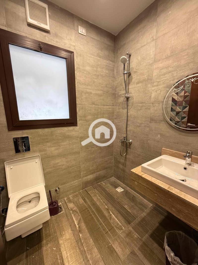 14 5778e248-b6bb-4b14-b4f7-592a9c7b1943. jpg