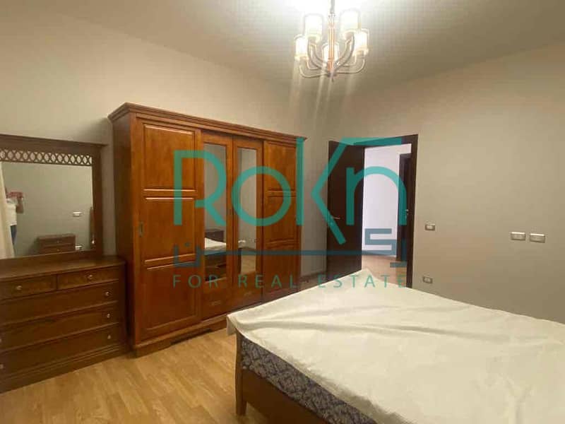 12 bee40871-8e59-43b9-bed4-bd0f0b659eb9. jpg