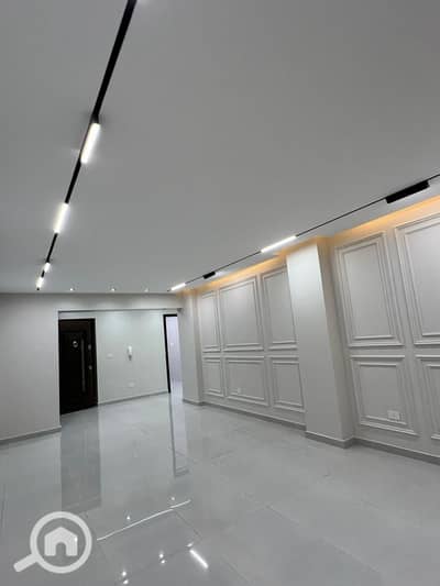 3 Bedroom Flat for Sale in Sheikh Zayed, Giza - WhatsApp Image 2025-10-18 at 9.21. 13 PM (2). jpeg