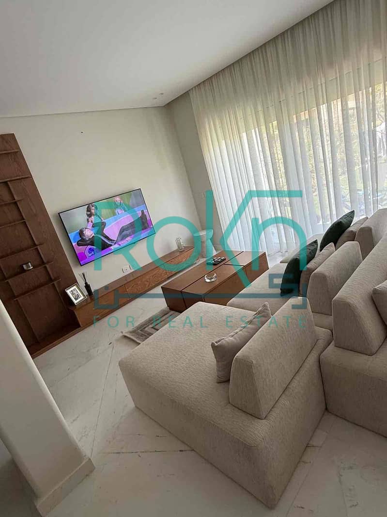 8 f2824fde-f53c-4e59-8933-dac59fc57cc0. jpg