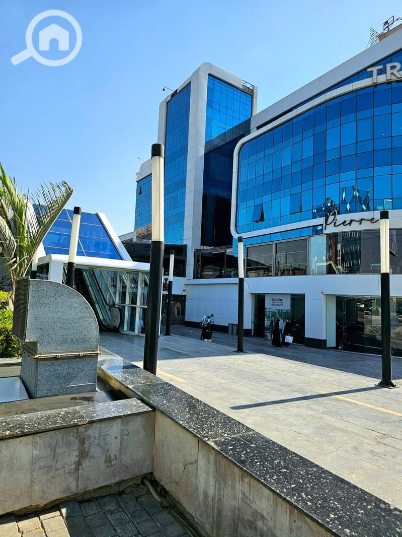 3 e3fa24c3-54d7-453c-af5e-8e6fe52426e1. jpeg