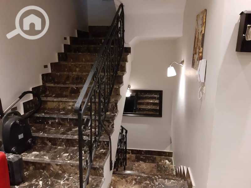 2 e63a1fcb-4b4e-46d5-bd2e-4b288e5e5b67. jpeg