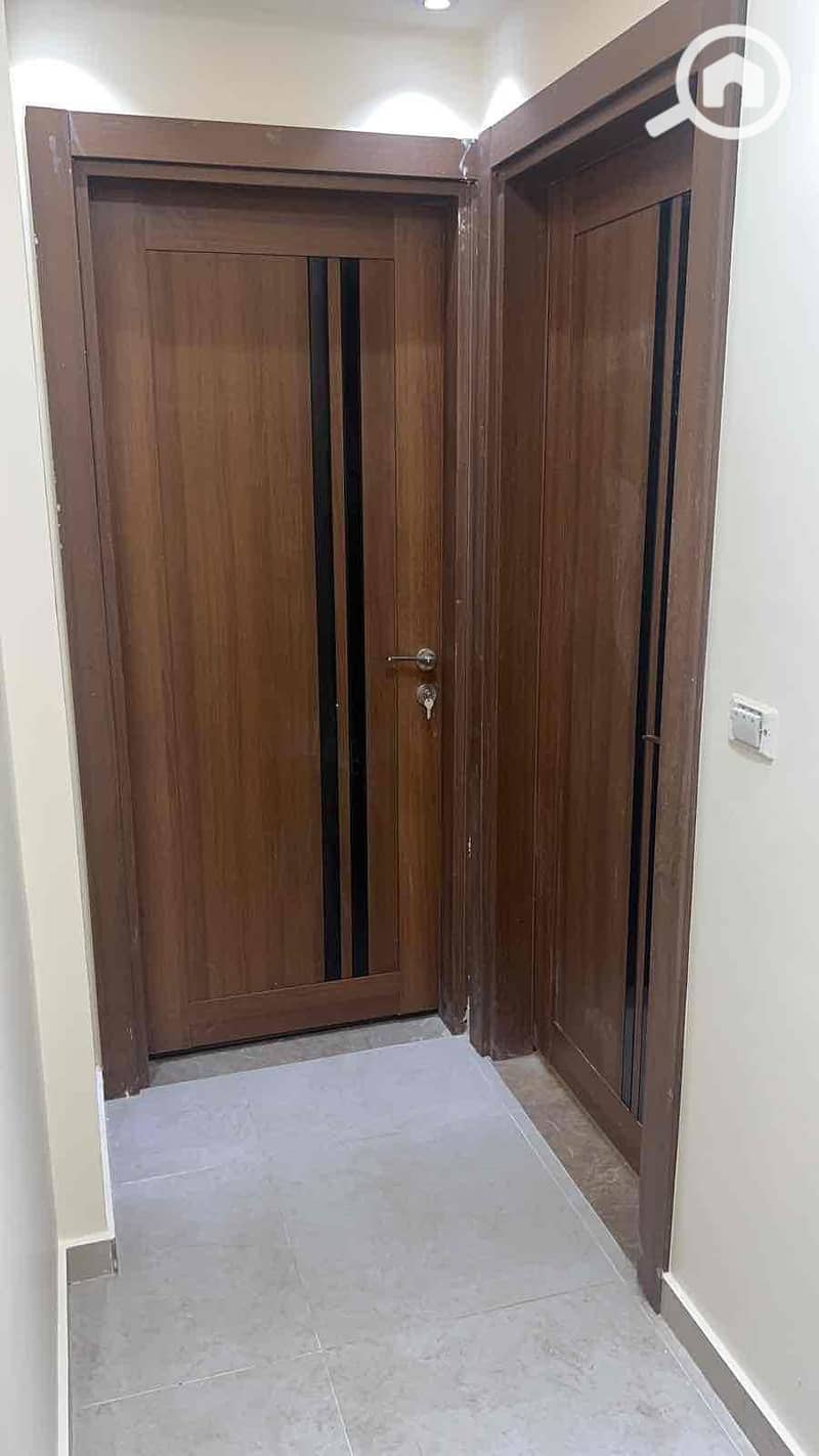 8 f53e4dab-55a8-4cd8-a419-2e58b56d3d18. jpg