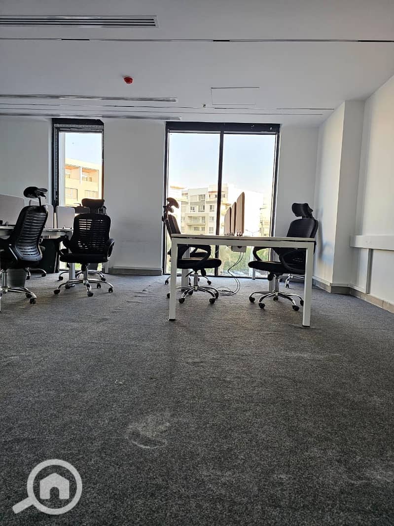 5 0276ca09-4444-4490-8fe6-0d78313671f8. jpeg