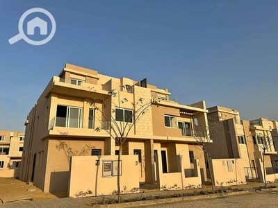 تاون هاوس 4 غرف نوم للبيع في 6 أكتوبر، الجيزة - 475868924_987490866635881_3524488418047464962_n (1). jpg