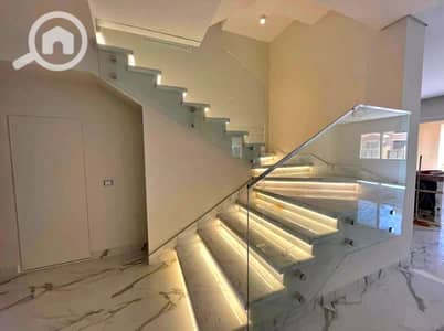 5 Bedroom Townhouse for Sale in New Cairo, Cairo - Screenshot_20251019_002252_Facebook. jpg