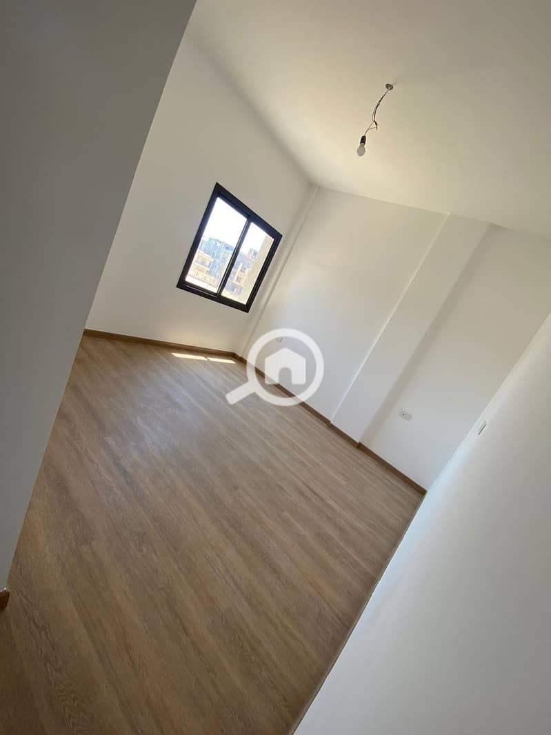 3 cbc2d0b4-be43-45d7-875d-7ef151f4e6f6. jpeg