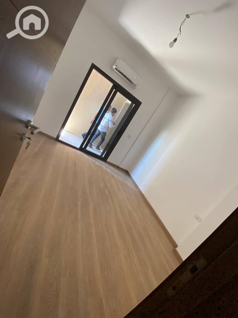 5 792cb916-68ba-4edb-b63b-1434500a31d4. jpeg