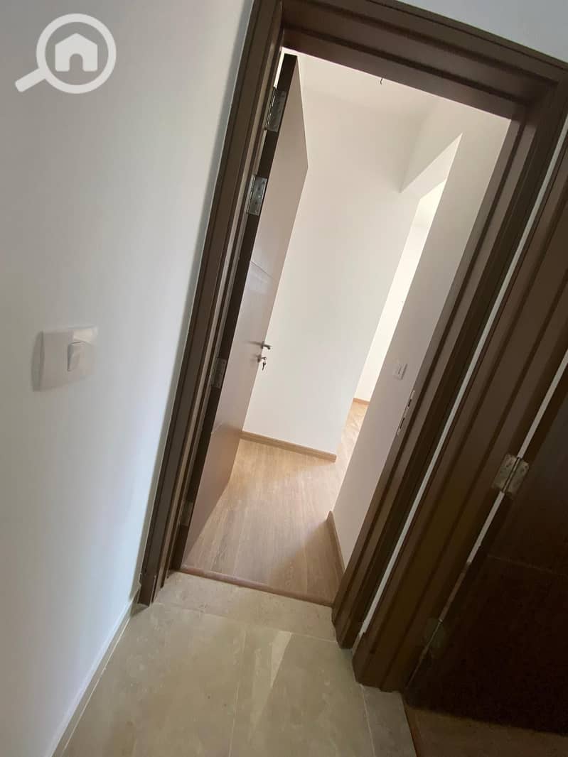 10 f74c12aa-14ed-46b6-b53f-168a9617ef0a. jpeg