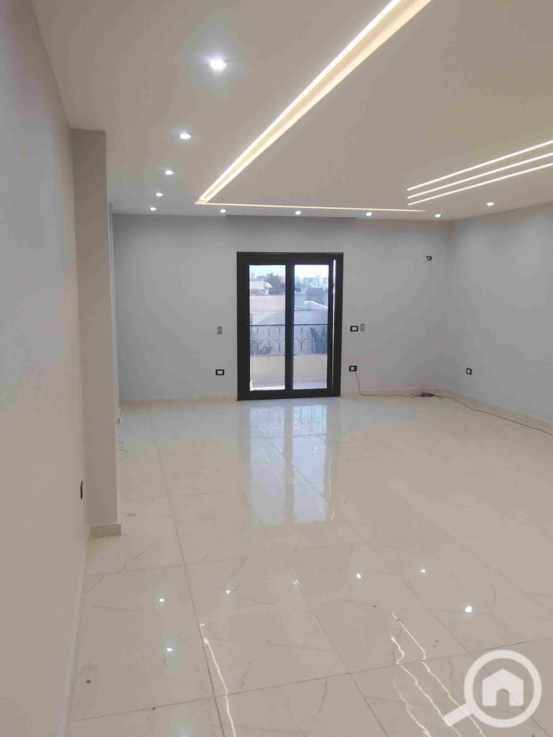 1000151588. jpg 1000151588. jpg