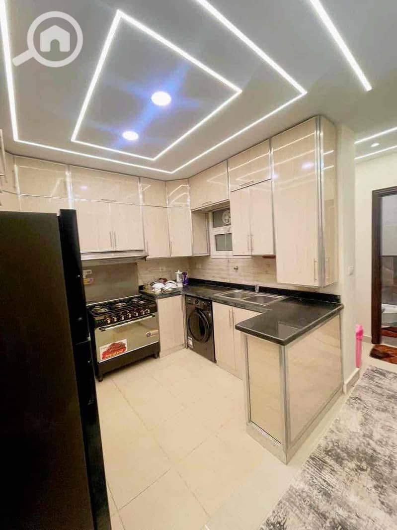 3 96d917f7-65e8-4b05-ae66-0ca2cf19c44c. jpg