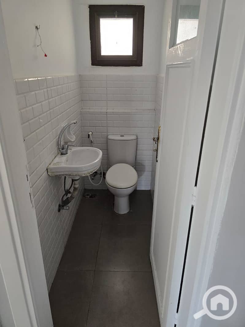 6 e28ca45d-f2b5-4101-894f-abb71e7d3107. jpeg