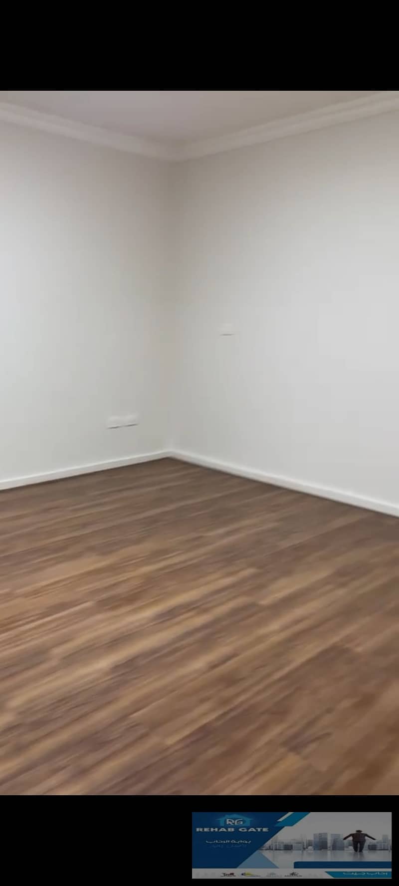 8 1000239820. png