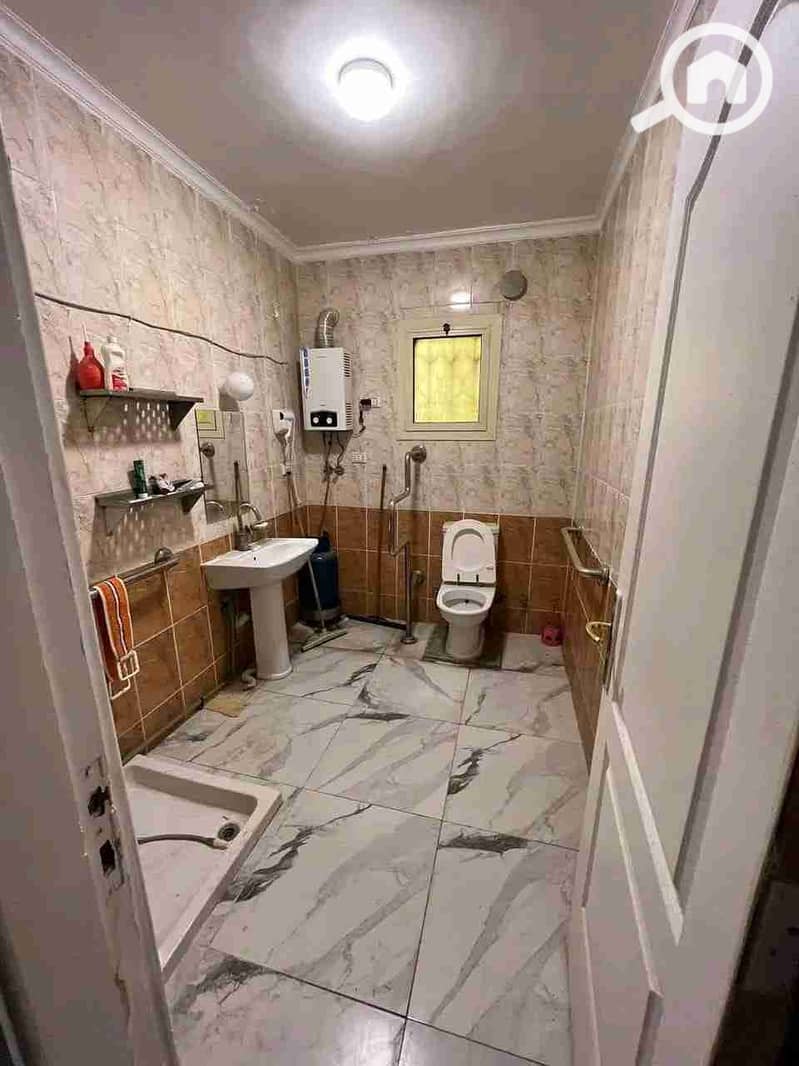8 1000060950. jpg