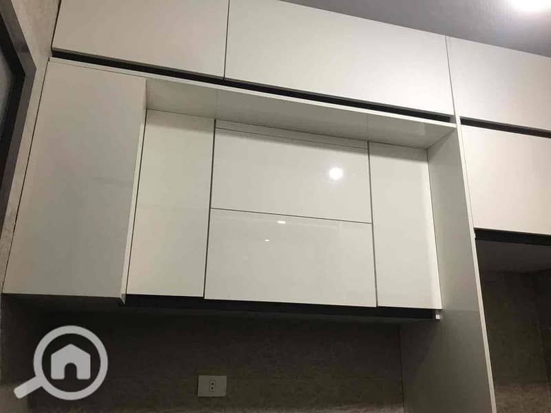 4 d72cc582-1a77-48b8-9738-bfe1eef15d4d. jpg