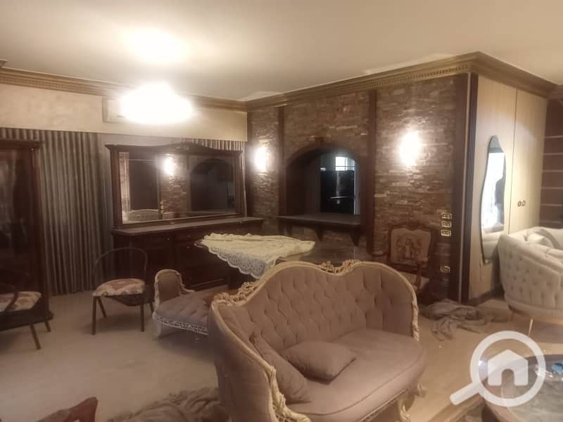 4 7cd7dc78-6493-4135-a69a-f0f1c364bbad. jpg