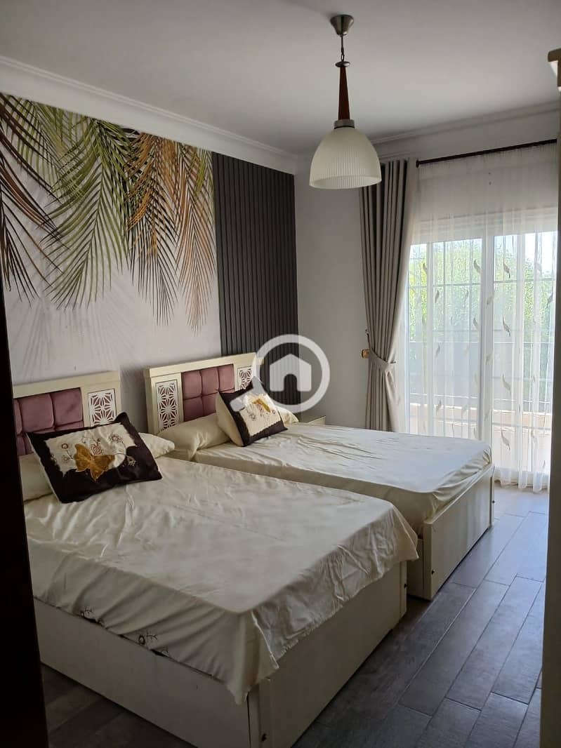 7 128d1697-c91d-4e22-a2bf-ce20a729f0a8. jpg