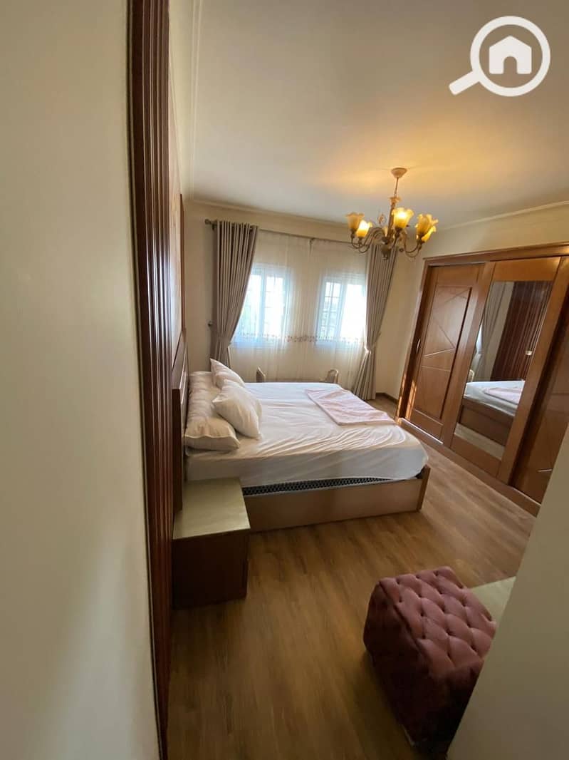 12 885d764d-1794-4f4e-bac4-663aa46d2c9b. jpeg