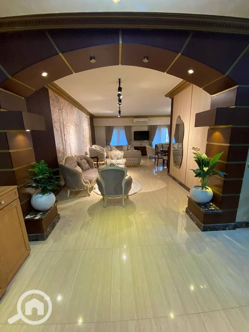 24 c43bb0ee-05bb-41f7-bd62-f8f929e2b3e5. jpeg