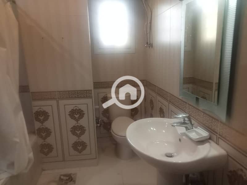 31 e90d0e09-a1e8-4a0b-b8a3-9c1ad57e98eb. jpg