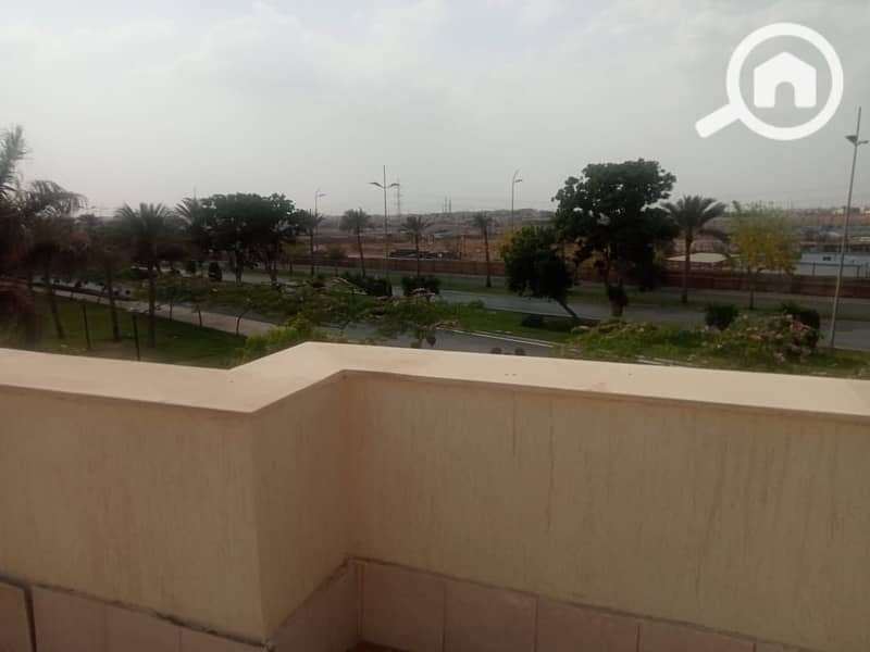 32 e122810f-e5d7-47a0-981d-9461eceae591. jpg