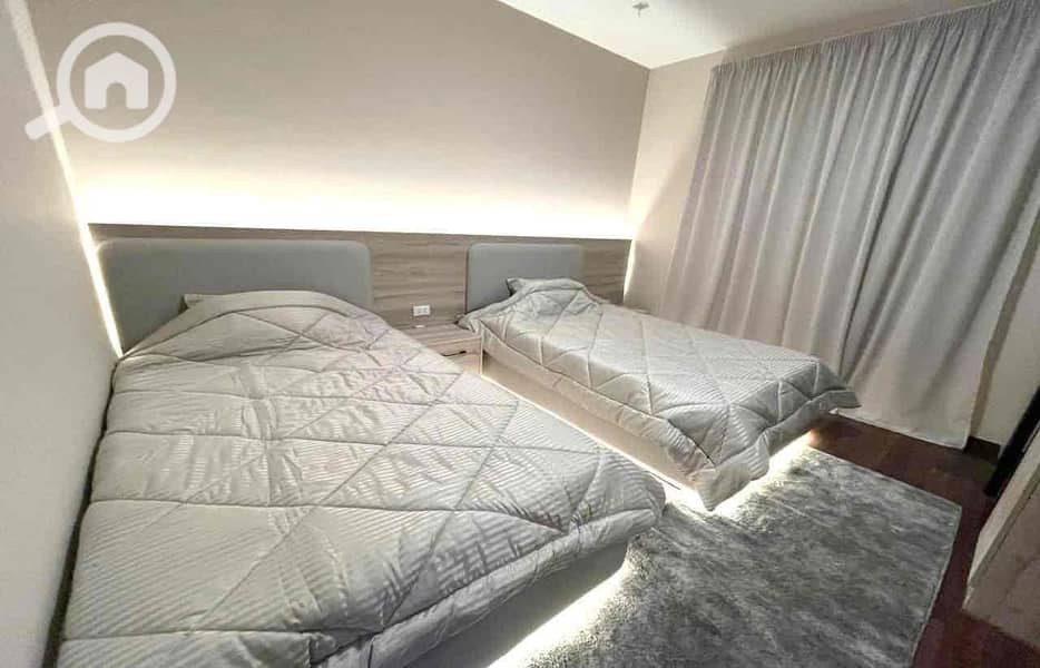 9 f0f36da4-c86a-4f6c-8fc8-71f09e5ccb75. jpg