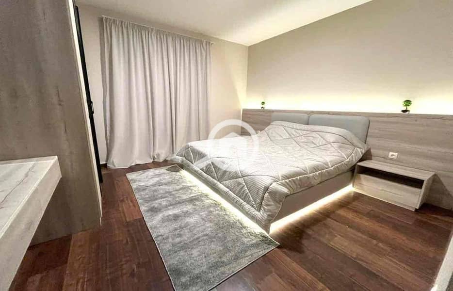 11 e74f9849-4906-496e-bca3-db02856a1754. jpg