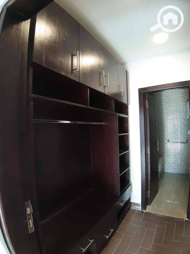 7 9716adcf-fa2b-4d7d-b67c-0824929dcbd5. jpg