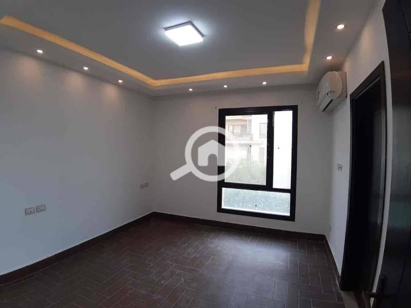 11 7abedab2-287e-439f-9c44-8fe2cb8e00b9. jpg