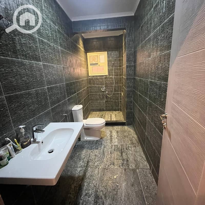 3 e9fbbbb7-12ce-423b-9038-3e1937e8748a. jpg