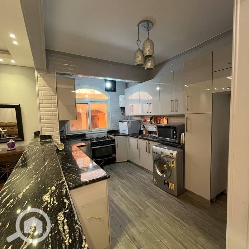 4 ed379409-92f3-41e2-be0d-6bc7743694f1. jpg