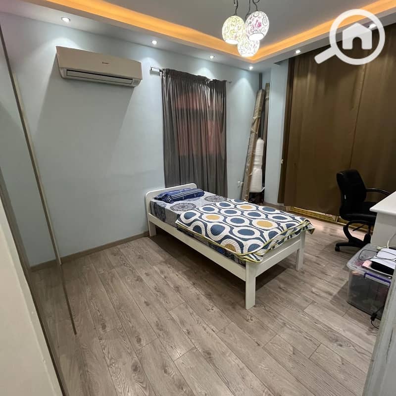 7 9b7d17fe-0a01-411b-9274-2ee5d452ff00. jpg