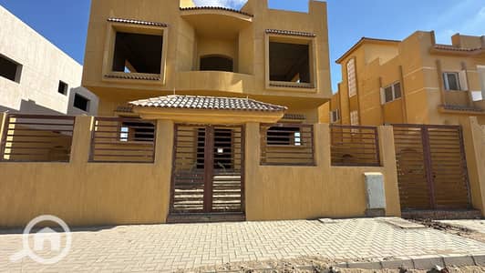 8 Bedroom Villa for Sale in 6th of October, Giza - WhatsApp Image 2025-10-16 at 23.01. 11_9fa729e3. jpg