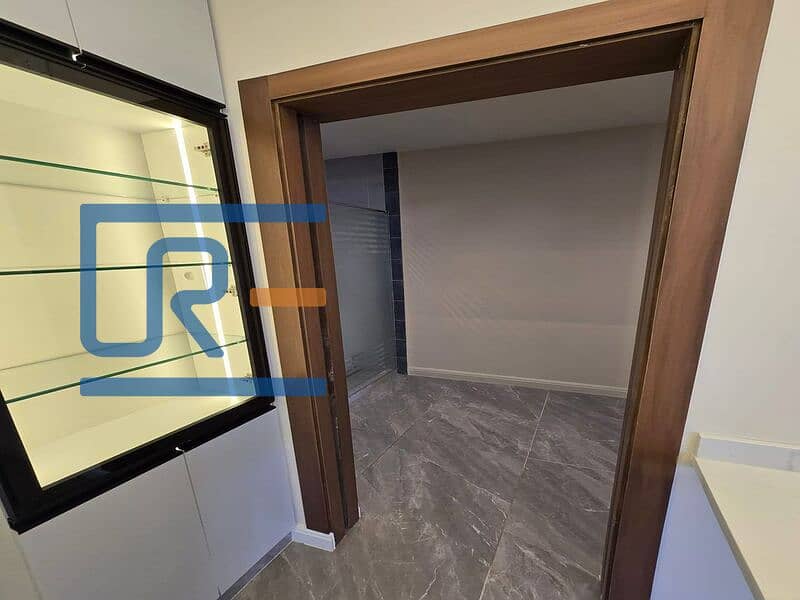 8 WhatsApp Image 2025-09-14 at 4.25. 49 PM (2). jpeg