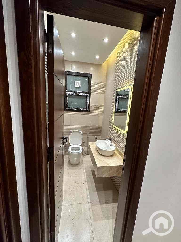 3 df6df132-5a0e-4f1a-896a-a70f676f56ad. jpg