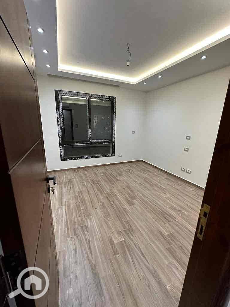 7 7bbcaa66-1c2d-4456-a598-a36d28fd4985. jpg