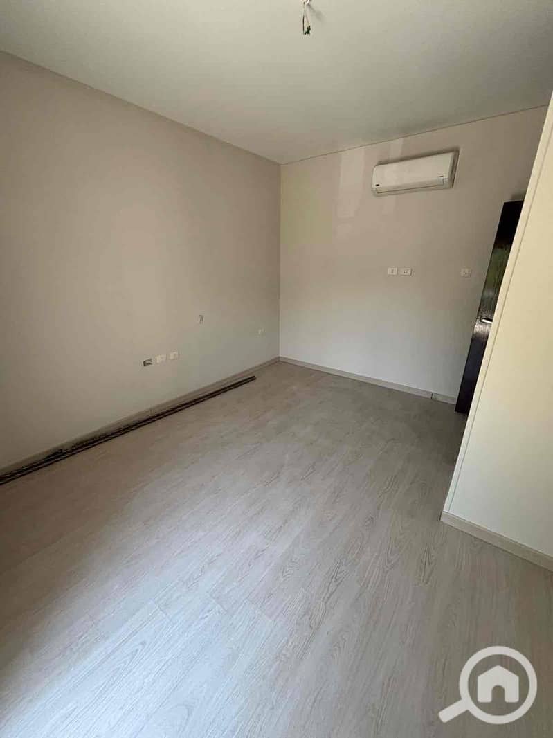 8 98ed5d20-d38f-4b89-8315-7aed08b255b9. jpg