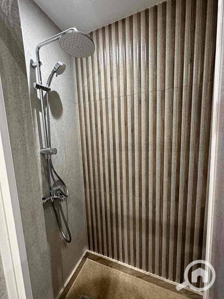 12 8051db09-6f89-4499-897d-b4599a75c2ef. jpg