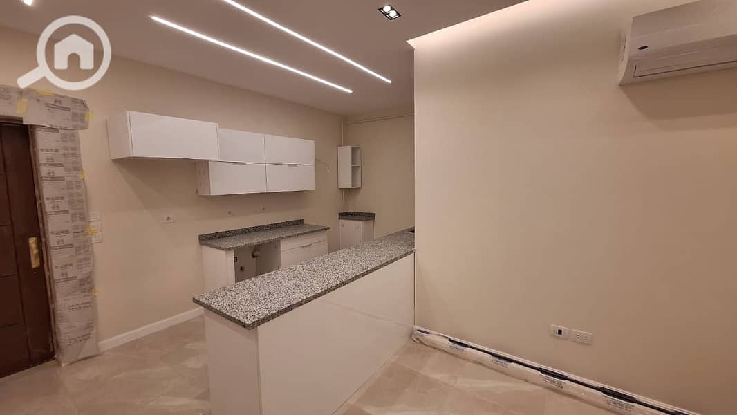 9 02d7db10-c3aa-4980-8209-25fa099c668d. jpeg