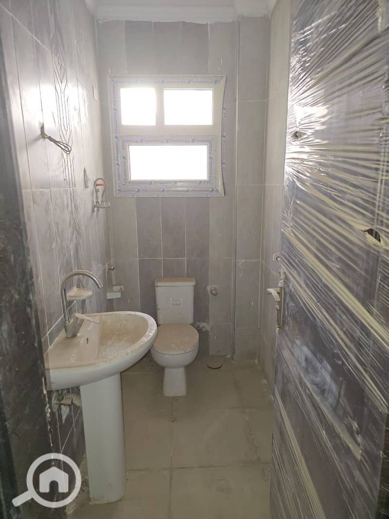 10 WhatsApp Image 2025-09-09 at 18.56. 38_30d05c16. jpg