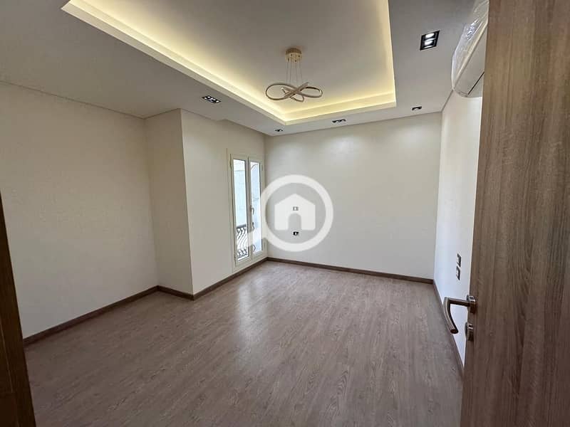 2 WhatsApp Image 2025-10-19 at 13.30. 41 (2). jpeg