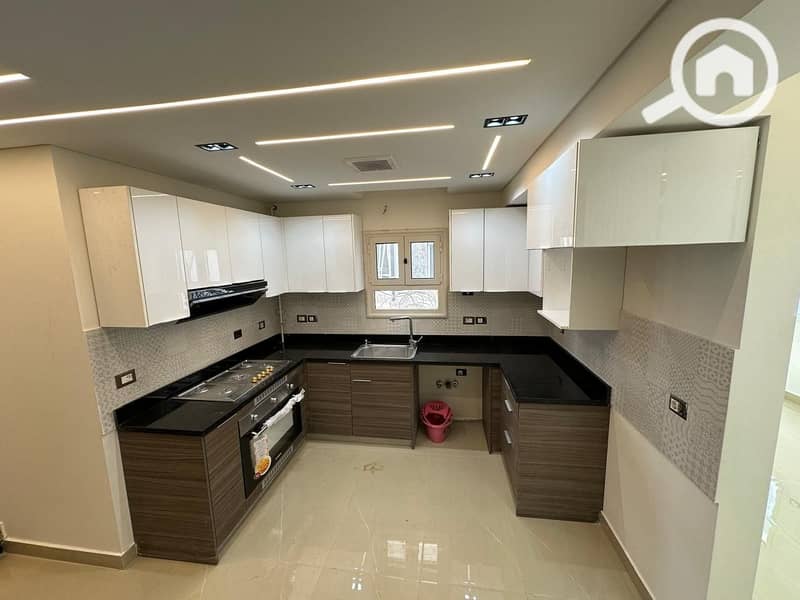 3 WhatsApp Image 2025-10-19 at 13.30. 40 (2). jpeg