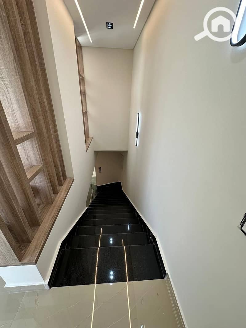 23 WhatsApp Image 2025-10-19 at 13.30. 44 (2). jpeg