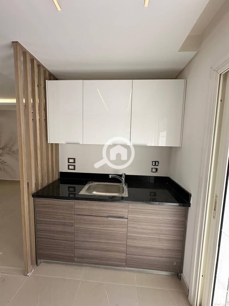 27 WhatsApp Image 2025-10-19 at 13.30. 45 (2). jpeg