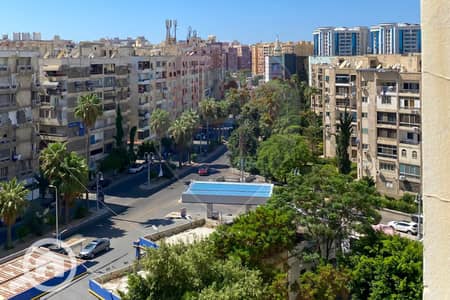 فلیٹ 3 غرف نوم للبيع في سموحة، الإسكندرية - 1. jpg