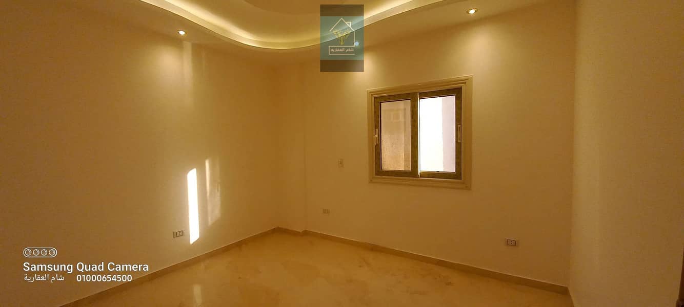 4 FB_IMG_1760779046081. jpg