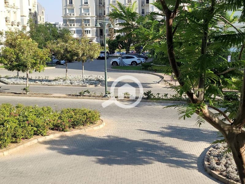 5 WhatsApp Image 2025-10-19 at 13.21. 49_a4745c11. jpg