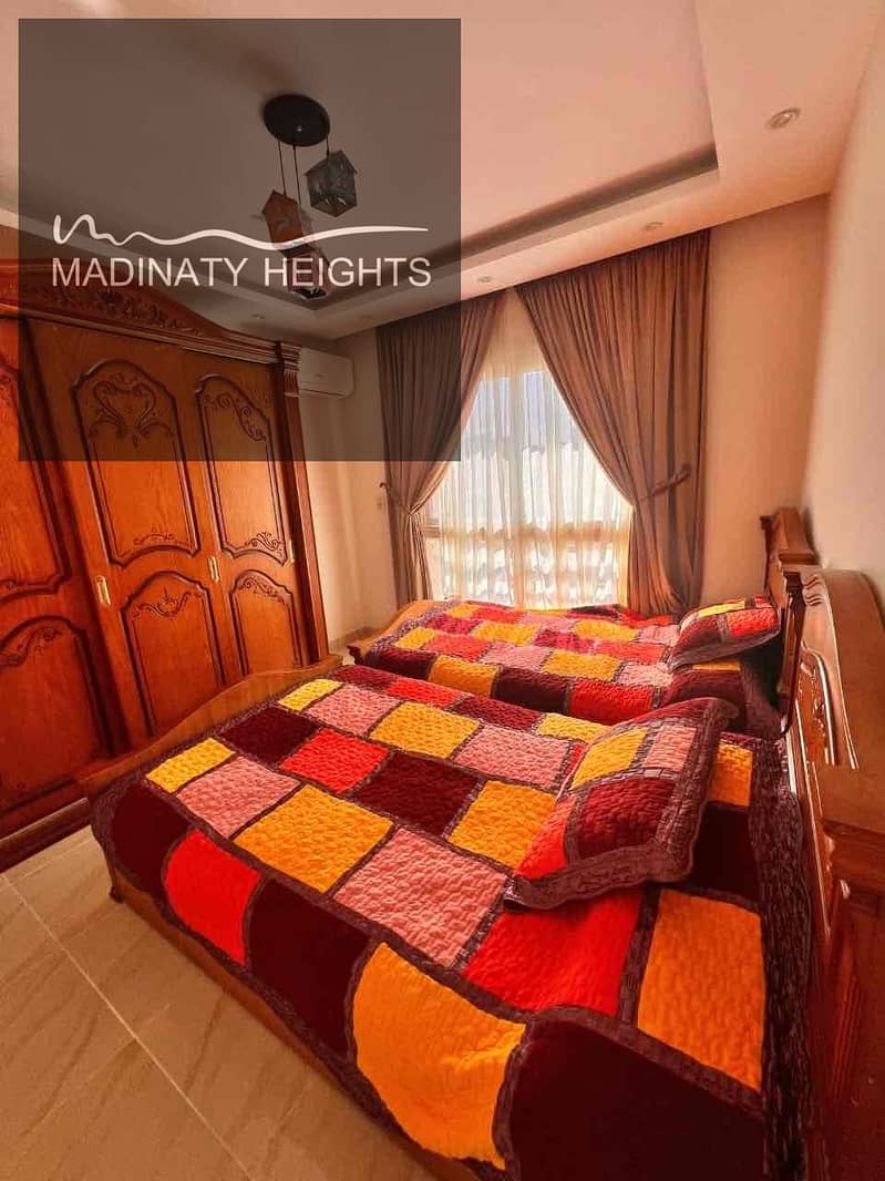 14 76a7c425-4029-47ed-8b97-1a13191b2483. jpg